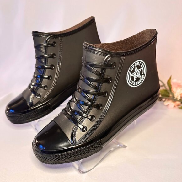 Black, Waterproof Sneakers NWOT - Picture 4 of 11